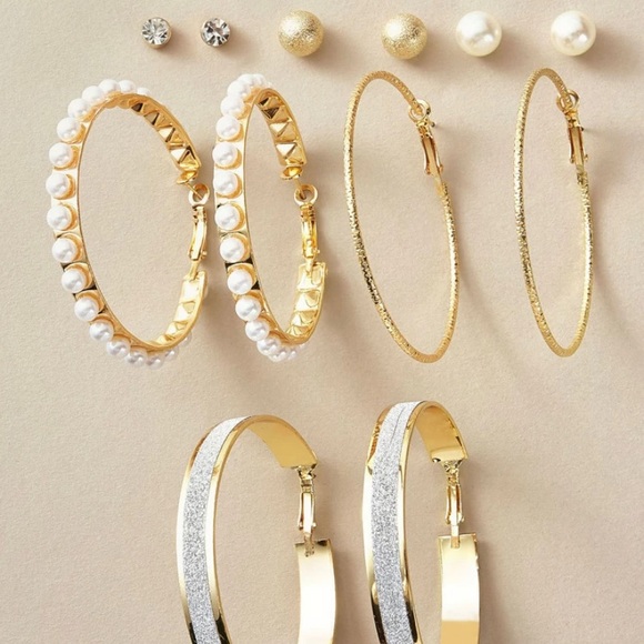 Jewelry - 6 Pearl Earrings for $20💓